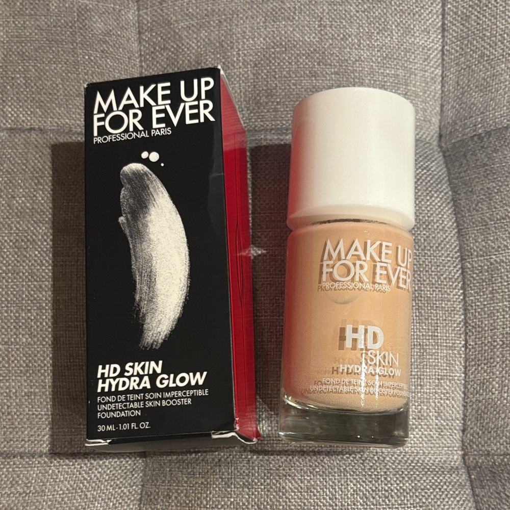 Make Up For Ever HD Skin Hydra Glow Foundation - 1N06
